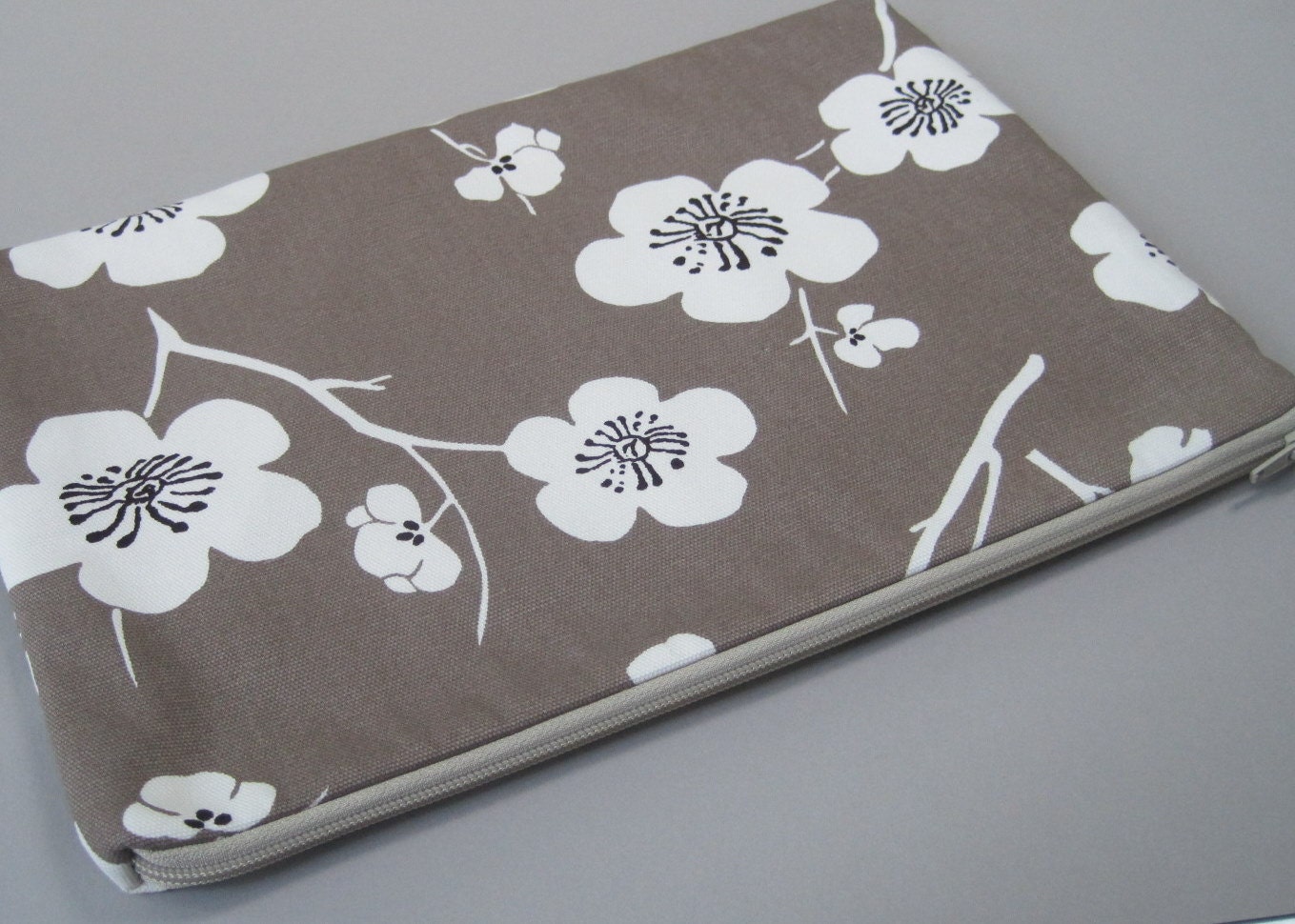 Laptop Case, for 13inch MacBook, and other laptop models, Padded laptop case, Plum Flower.