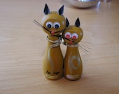 Super cute vintage cat salt and pepper shakers from Las Vegas