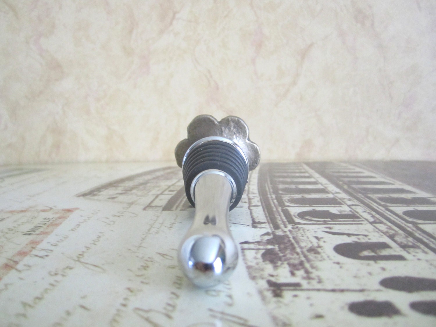 Wine Bottle Stopper - Gold Flower with Rhinestones Wine Stopper