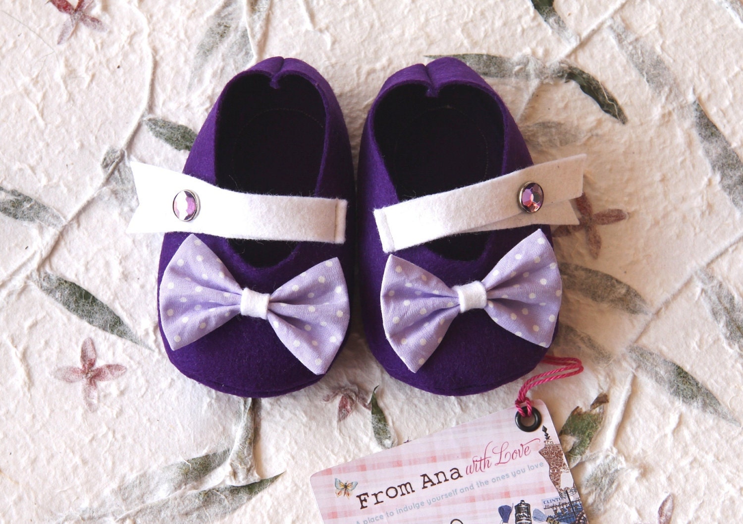 BABY SHOES Girl - Newborn also available - Purple, Lilac and White with Bow - 100% Wool Felt