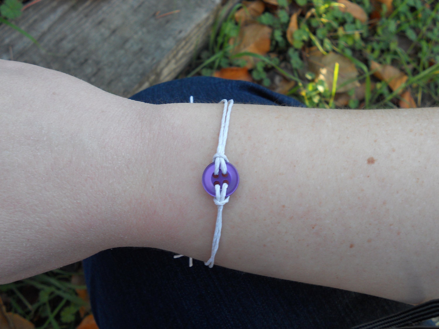Cute as a button bracelet in SHINY colors.