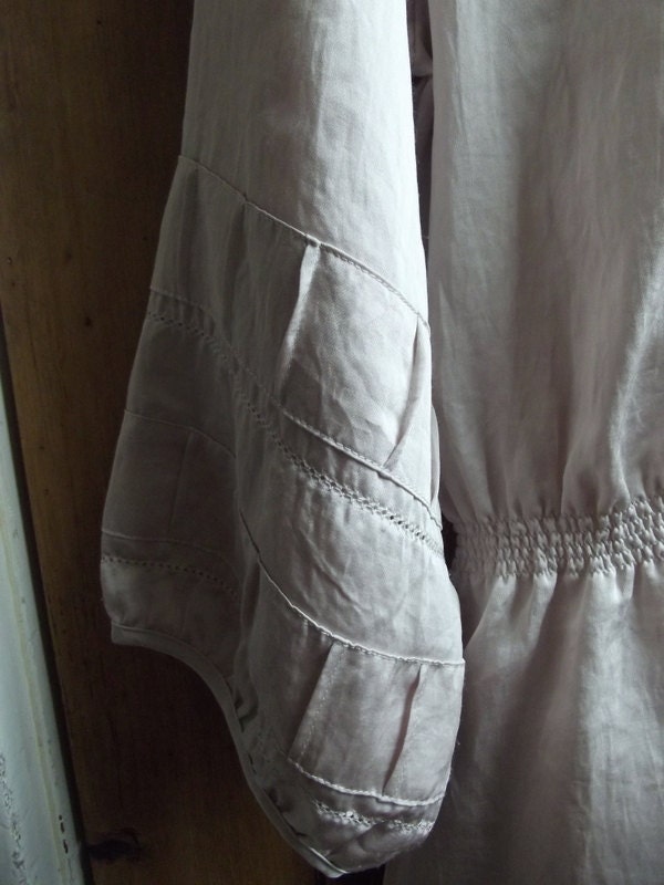 Blouse / top / shirt / ladies / silky / cream / gold / neutral / vintage / gathered / pleat / smocking / vintage clothing / woman's
