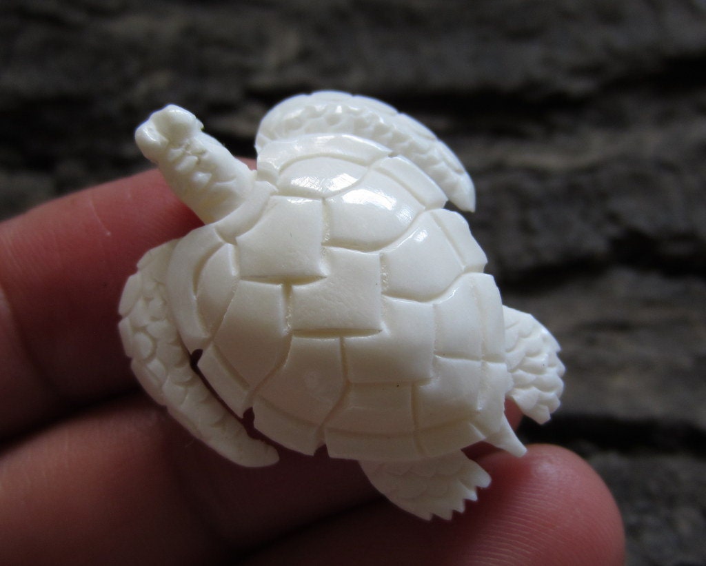 Hand Carved Adorable Little Turtle, side drilled , Natural Component, Jewelry making Supplies S2463