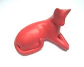 SALE 30% OFF originally 300CZK - Little cat carmine red lounging sculpture decoration hand made