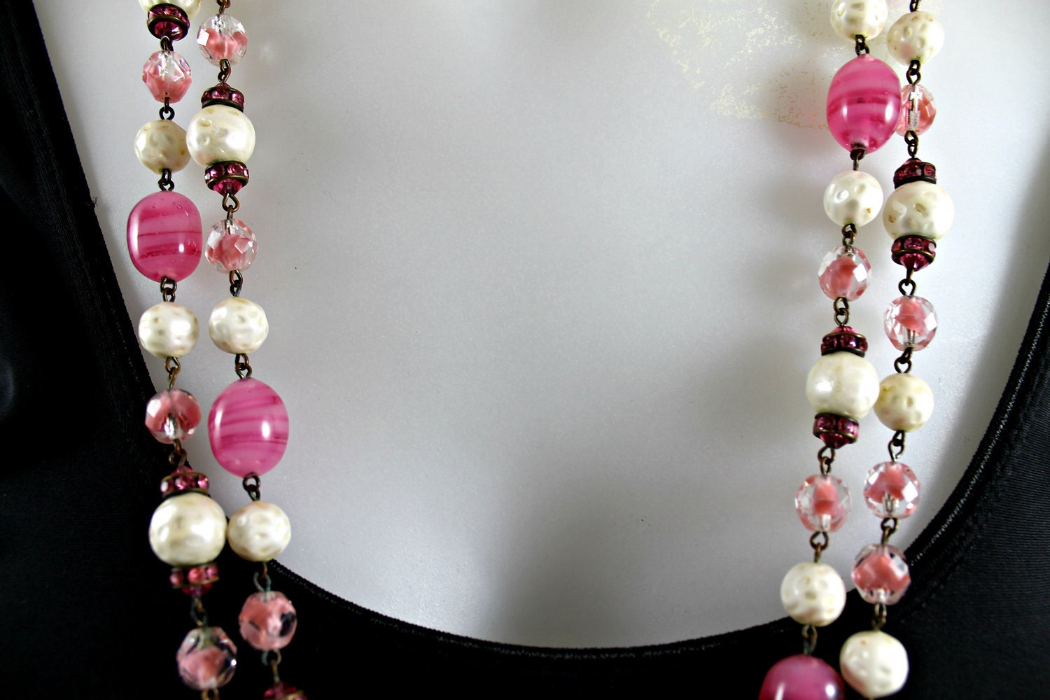 Vintage Venetian glass necklace 56" long flambe' pink and white