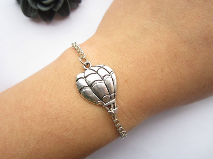 Bracelet---antique silver little fire balloon &alloy chain