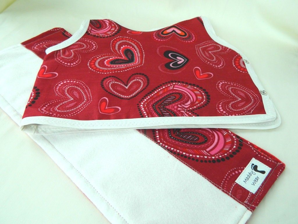 Baby Gift Set, Bib and Burp Cloth, Heart Theme, 6 month girl