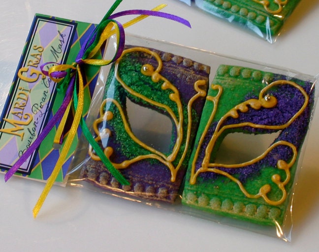 One Bourbon-Pecan Shortbread Mardi Gras Masked Cookie