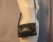 Vintage Navy Leather Cross Body Purse // 1980s