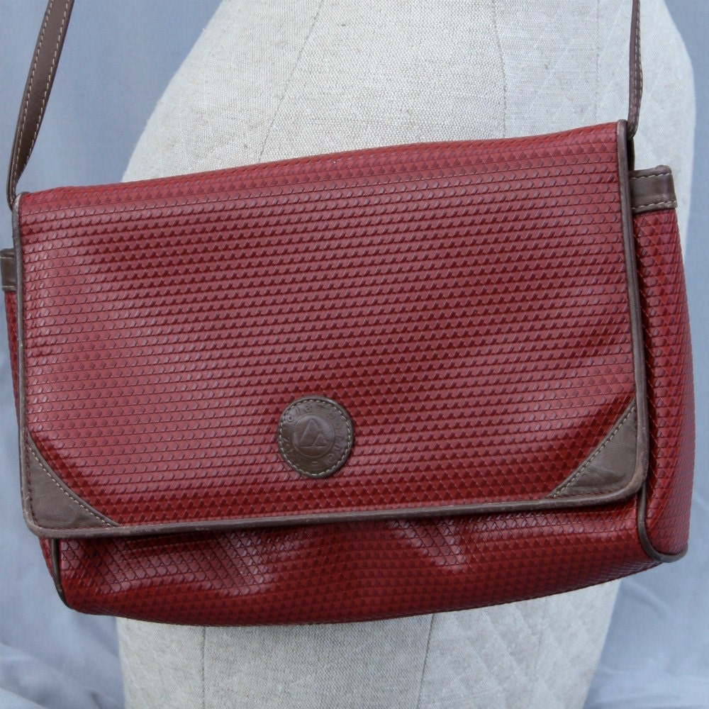Vintage Red Brown Cross Body // Liz Claiborne // 1983 Marking