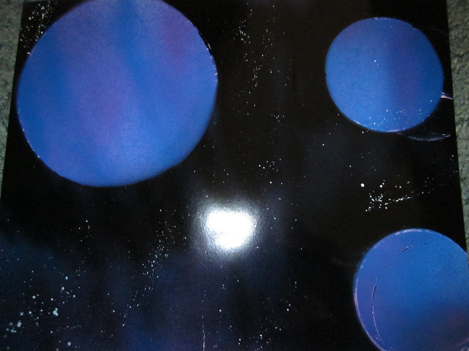 Blue-Purple Planet Space Spray Painting