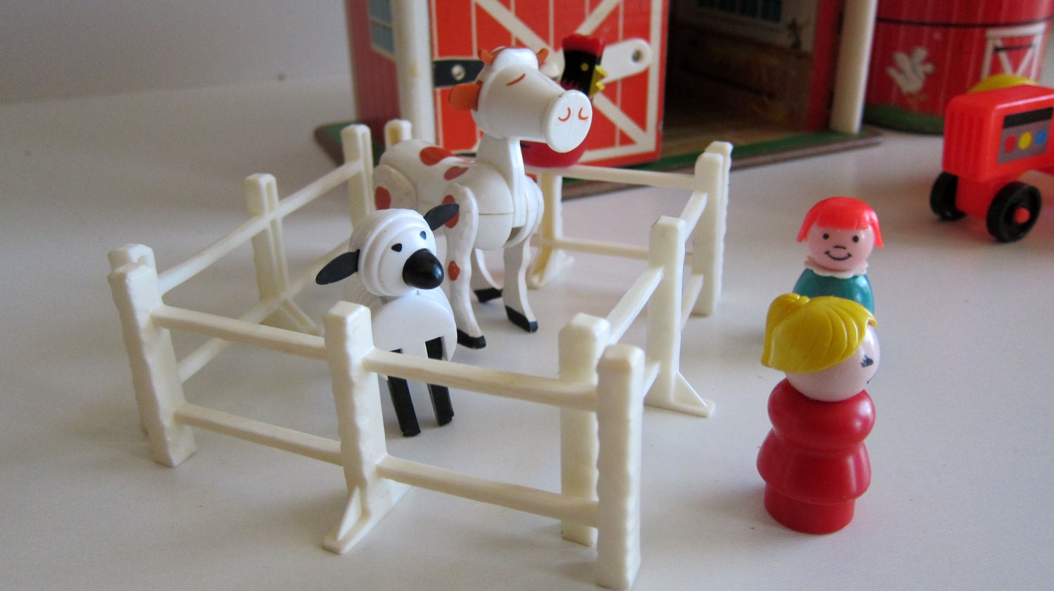 Fisher price Family Farm Barn with Silo  little people toy vintage 1970's toy