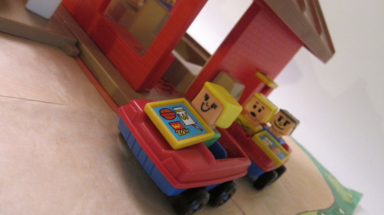 Playskool McDonalds Play Set With People and Box Complete Set