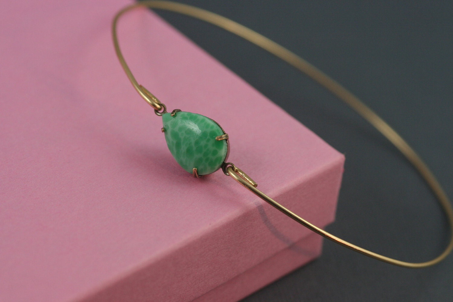 Single stone  marbled green gold modern  bangle