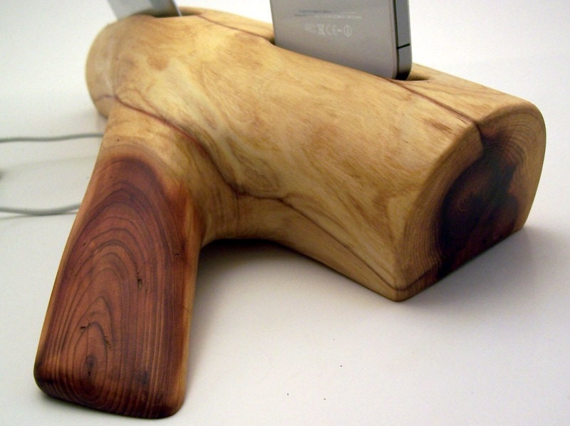 Sierra Redwood iPad & iPhone Dock ICN198