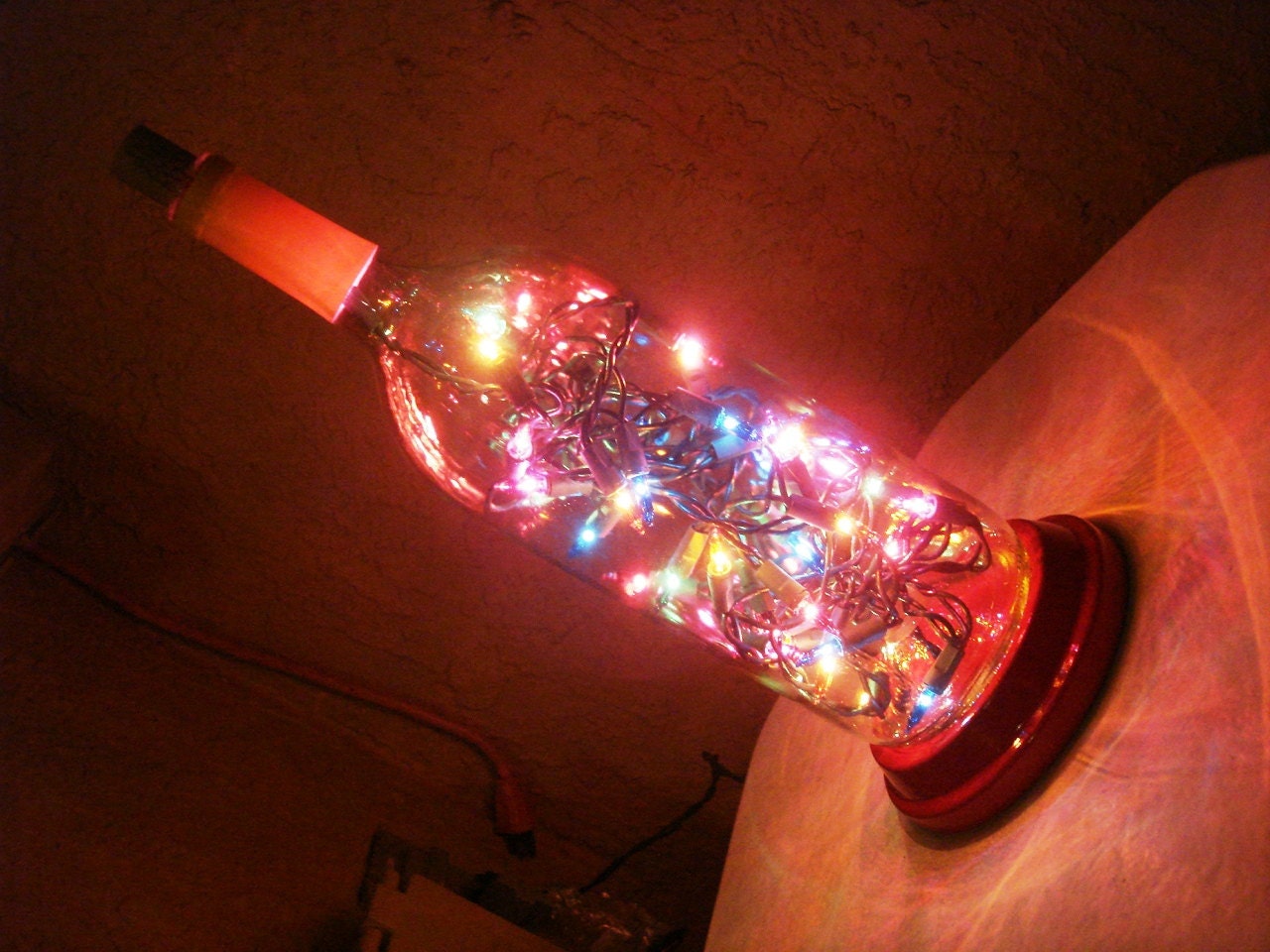 Table top bottle light with base