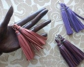 Wired leather set of 2 tassels