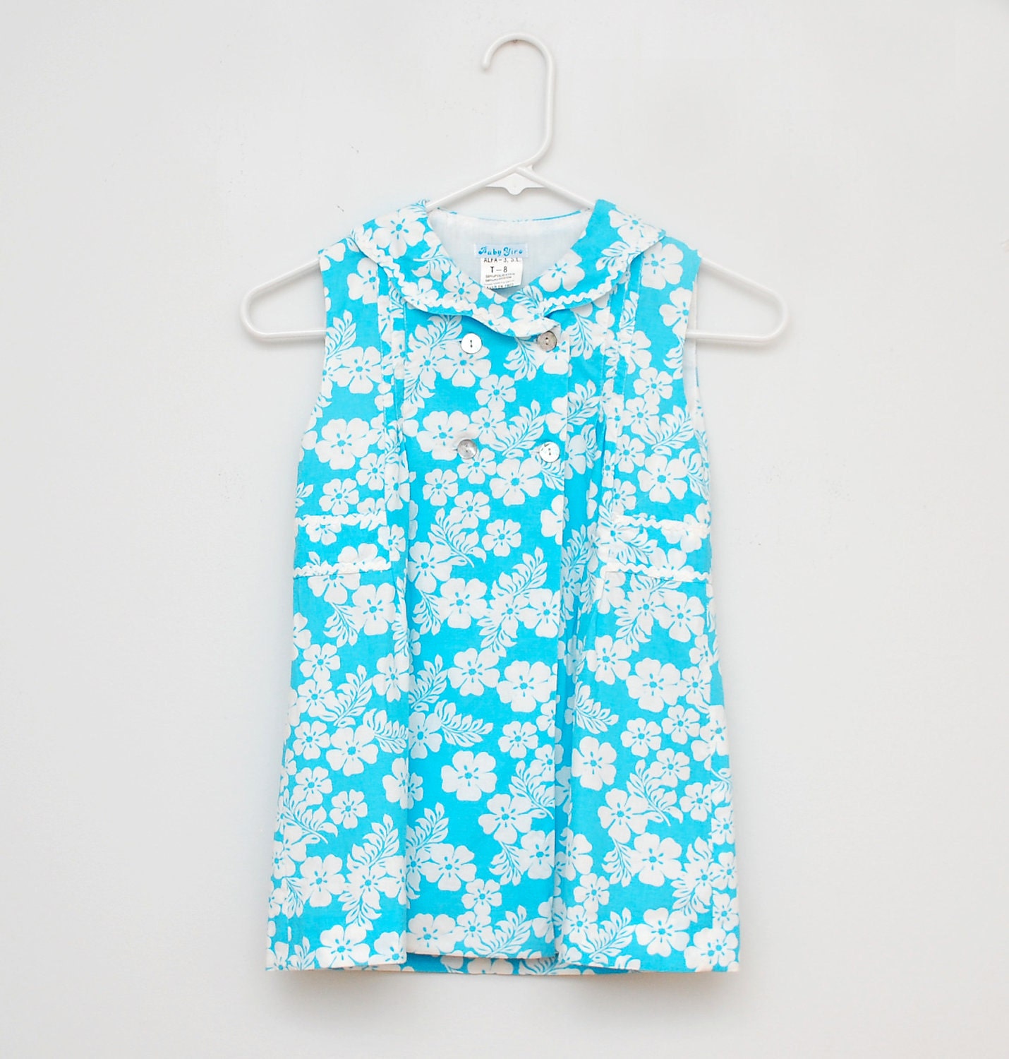 Vintage turquoise and white Hawaiian flower shift dress