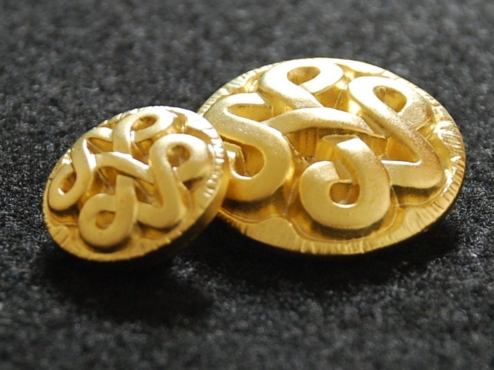 6 Vintage Gold Buttons- 2 sizes, shank style - celtic knot