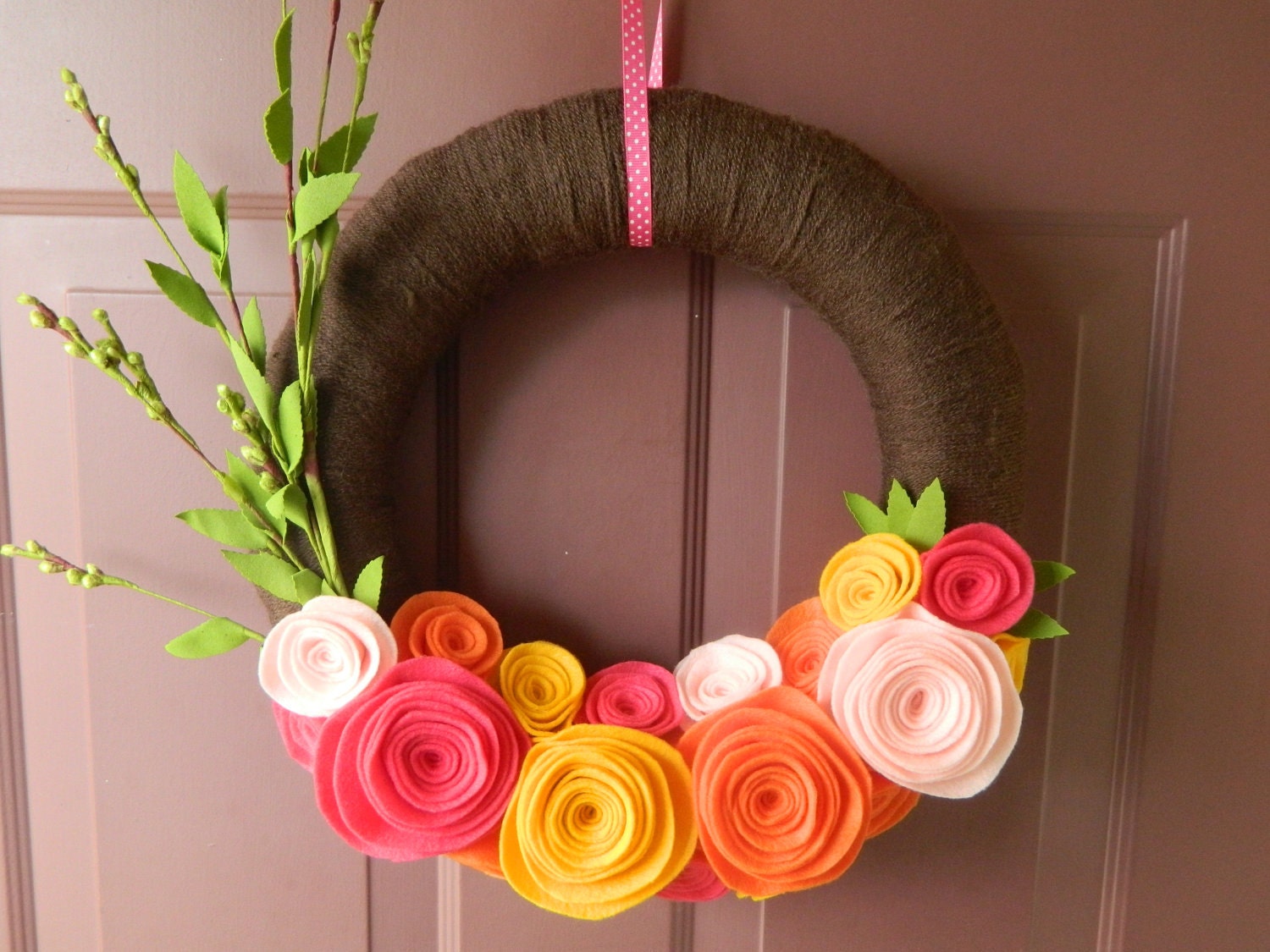 Summer Wreath - 14 Inch Yarn Wrapped Wreath - Bright Felt Flower Wreath with Green Leafy Sprig and Pink, Orange and Gold Rosettes