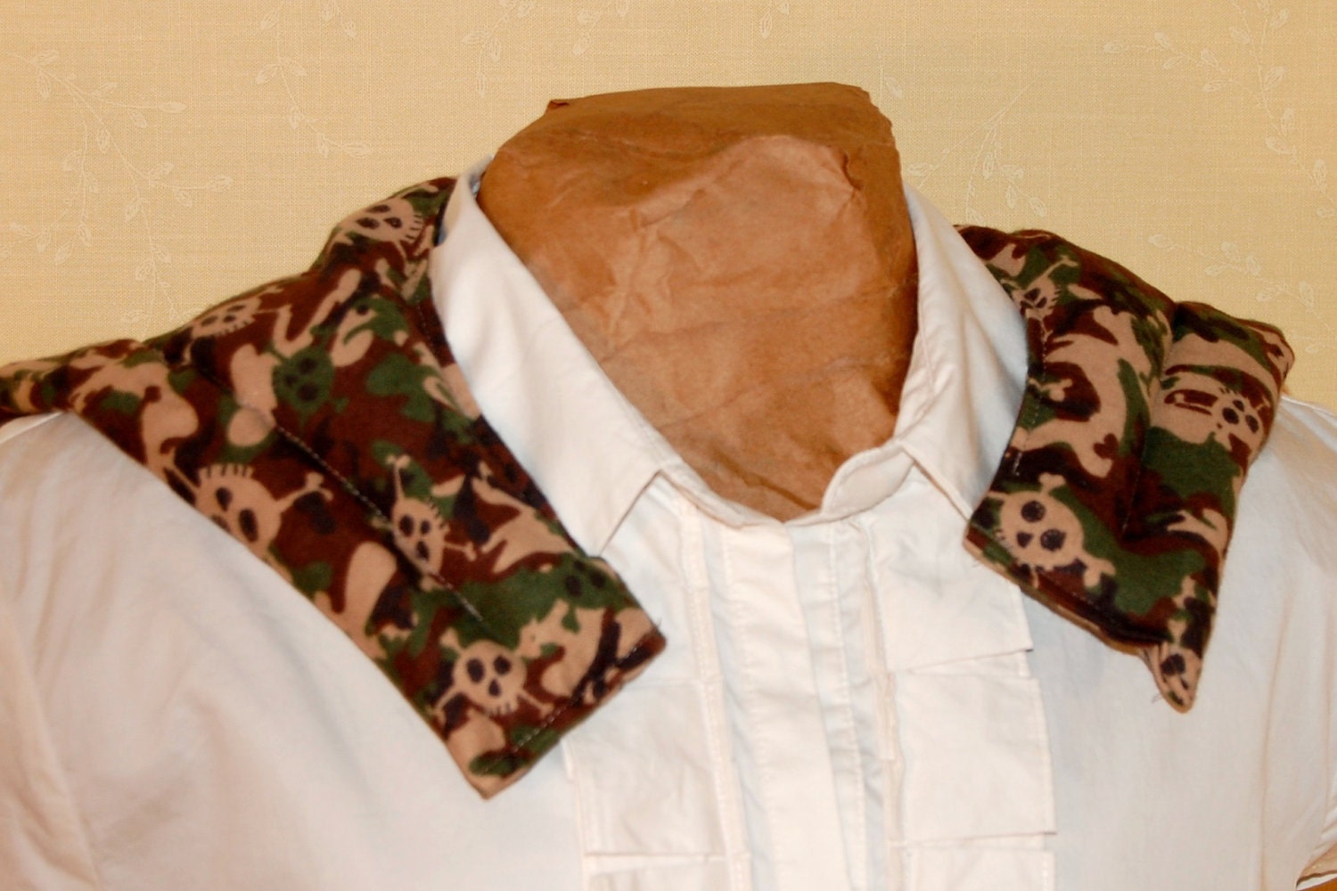 Camo Skull Flannel Flax Seed Shoulder Pillow