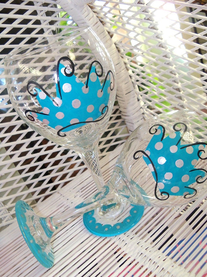 Hand Painted Crown Wine Glass