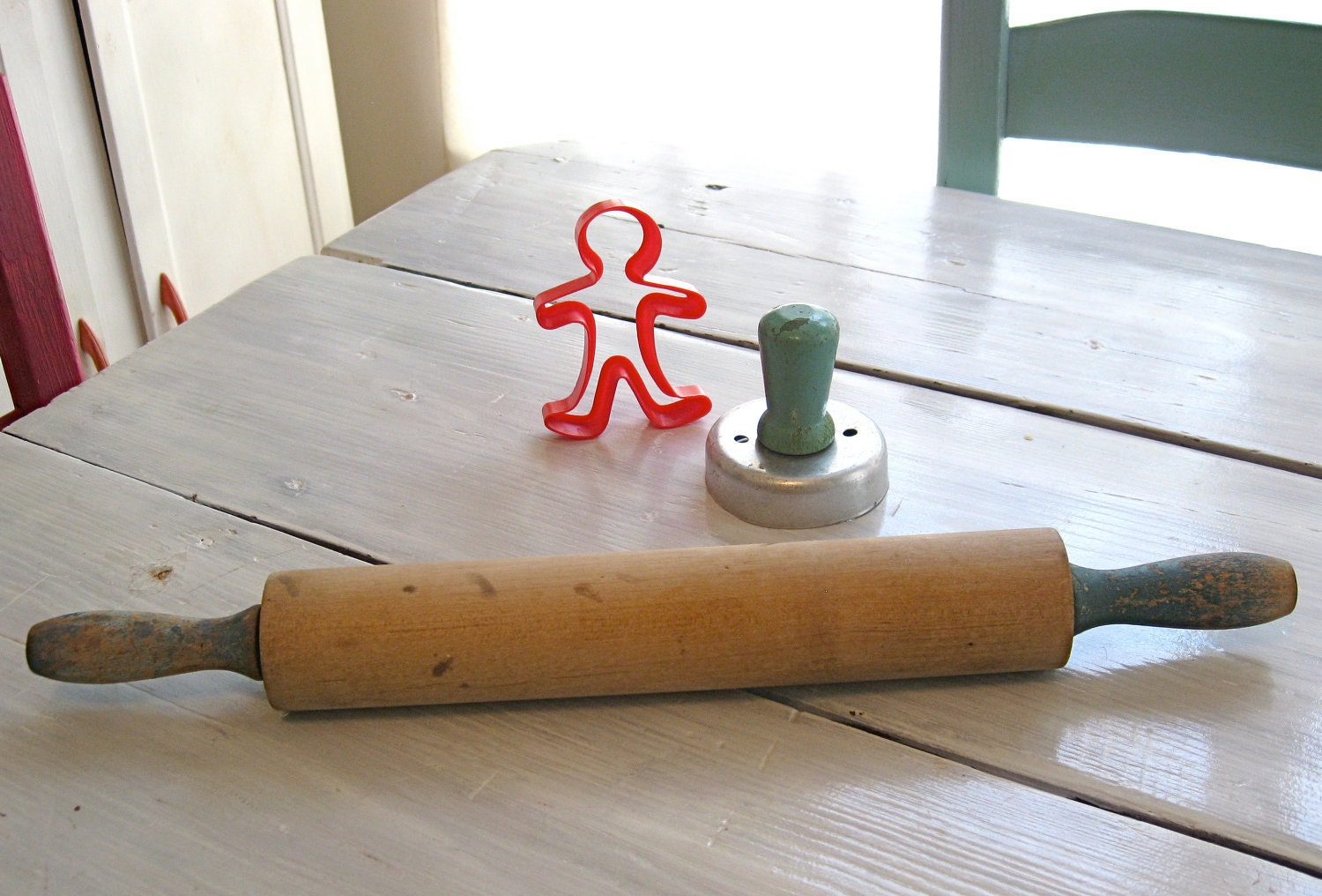 Wooden Rolling Pin With Shabby Chic Blue/Green Painted Handles that Turns As You Roll Pin