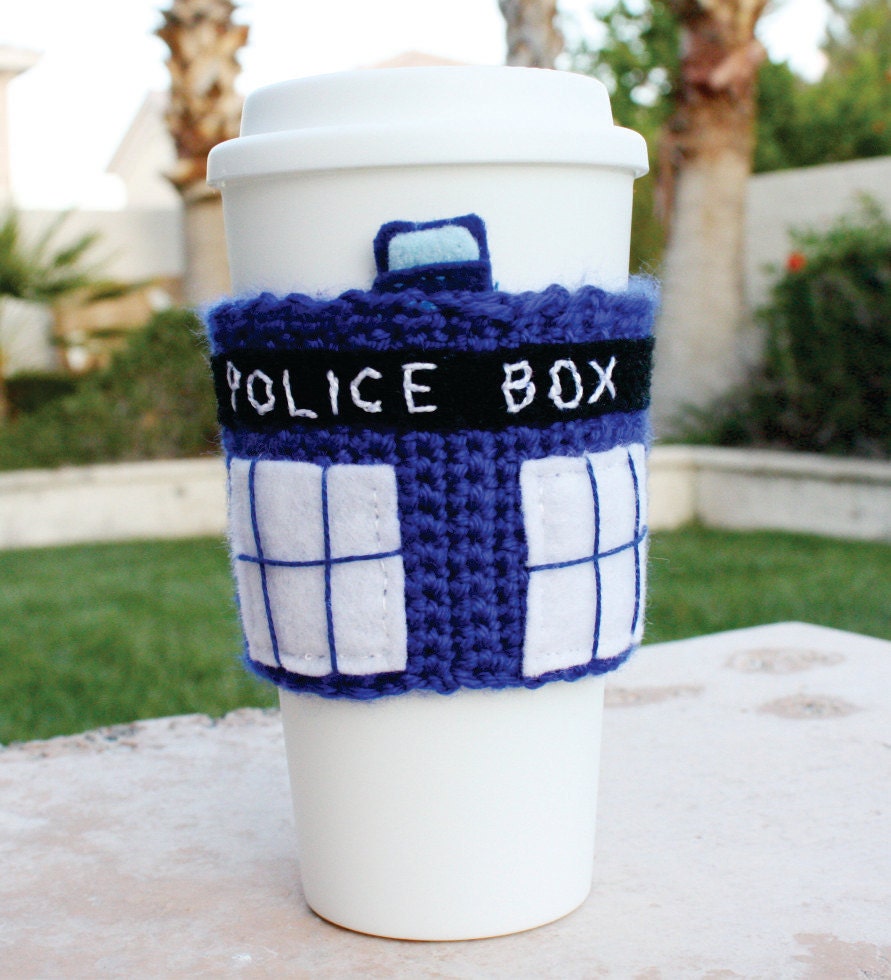 TARDIS Police Box Time Machine Spacecraft Inspired Coffee Travel Mug Cup Cozy: Doctor Who / Dr. Who -ish Video Game Crochet Knit Sleeve