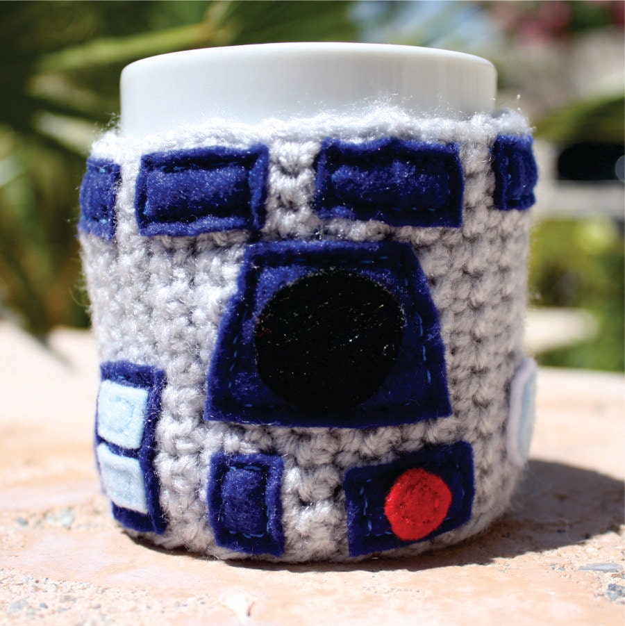 R2D2 R2 D2 Inspired Coffee Mug Tea Cup Cozy:  Star Wars Robot Droid -ish Animation Crochet Knit Sleeve