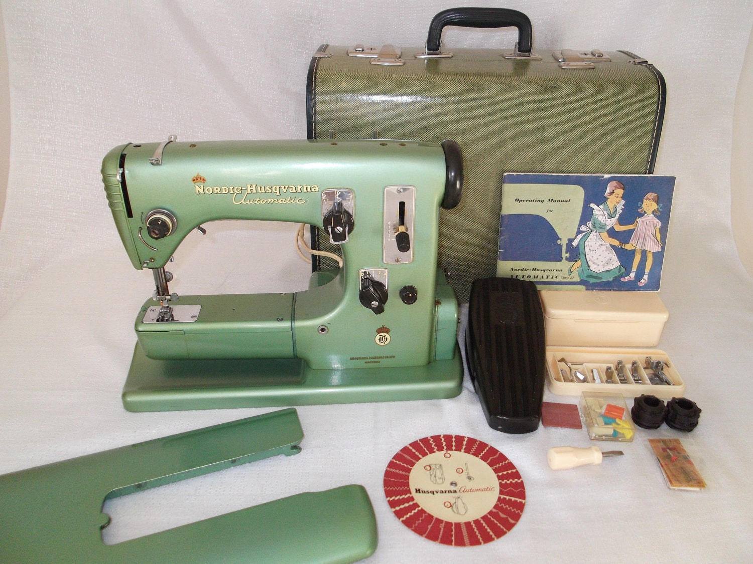Nordic Husqvarna Domestic Sewing Machine | Sewing machine, Sewing