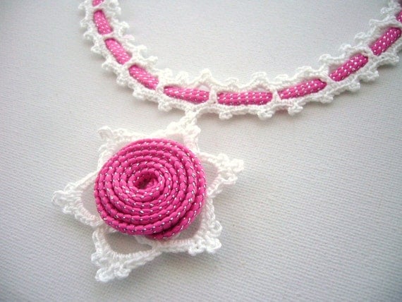 Crochet Necklace - Crochet Choker - Pink Necklace - Shabby Chic Necklace