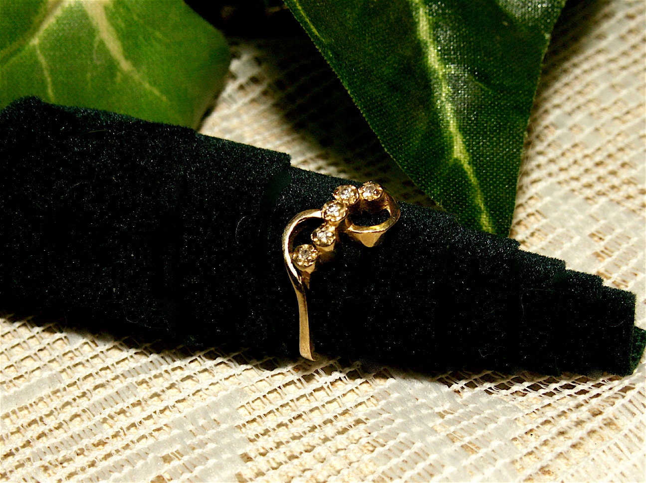 Precious 14k gold dainty diamond Vintage teen or pinky ring