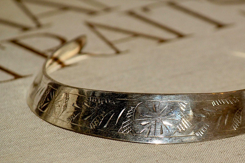 Vintage Silver-tone Circular Collar Necklace