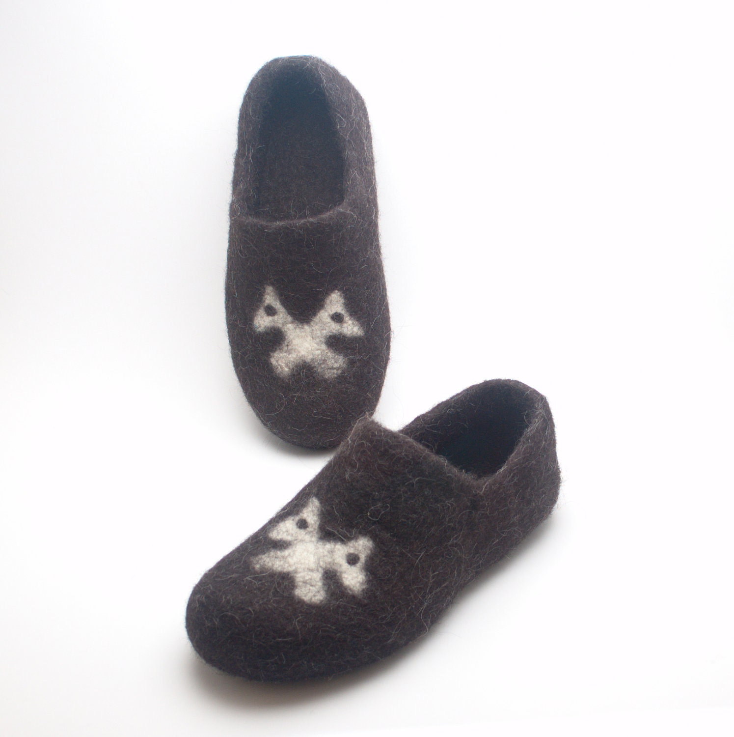 Men's felted wool clogs - white horses felted eco slippers - handmade wool house shoes