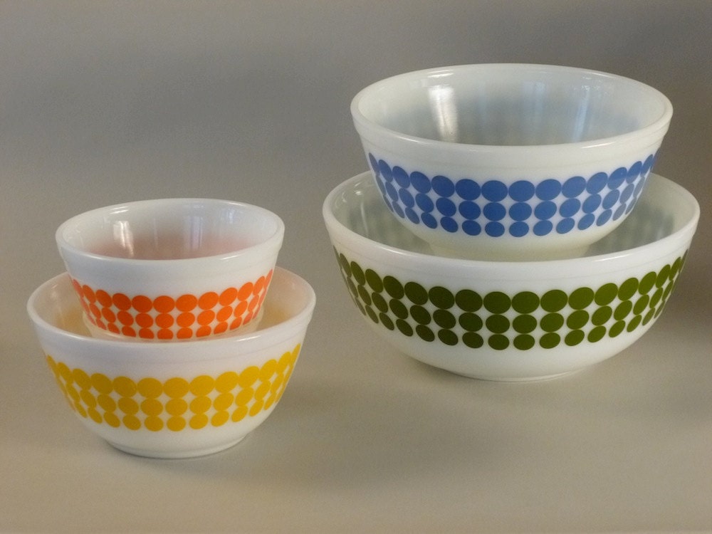 Pyrex New Dots Mixing Bowls 1960s