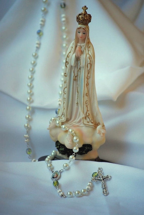 Soft Green Pearl Rosary