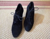 1960s Goth Hipster Witchy Hand Made Italian Genuine Leather & Suede Lace Up Booties Size 5 M