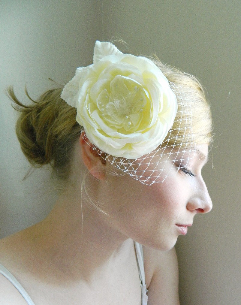 Ella Fascinator - Ivory Rose Bridal Hair Accessory - White Hair Flower - Bird Cage Veil