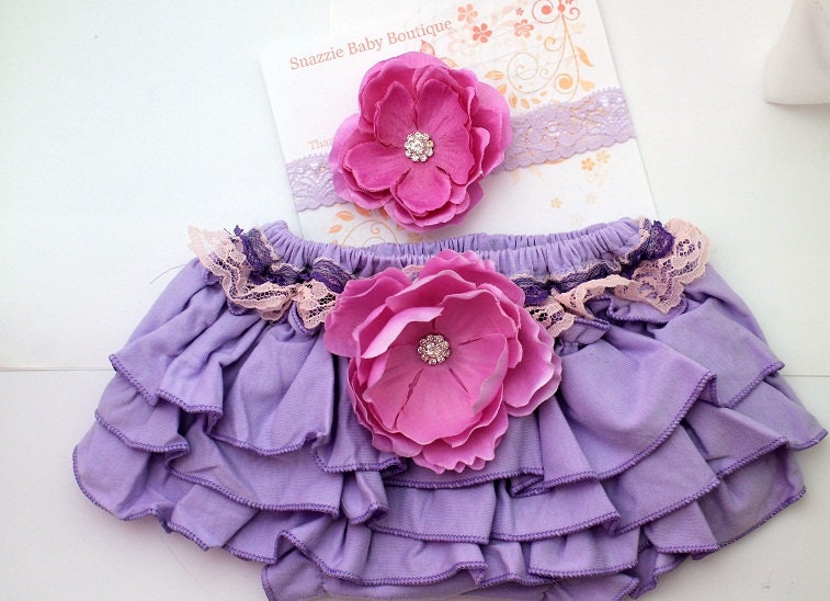 Baby Ruffle Bloomers set .. Ruffle Bum Baby Bloomer.. Baby bloomers..Ruffle bloomers..Diaper cover .. Photo prop
