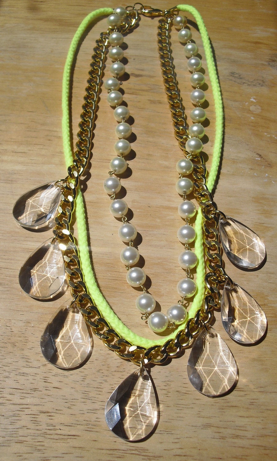 The Zoey Necklace in Neon Green