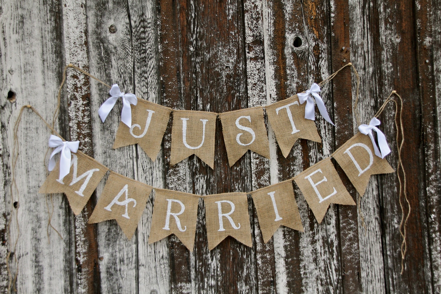JUST MARRIED Burlap banner - Wedding Banner - Photography shoot - Wedding reception