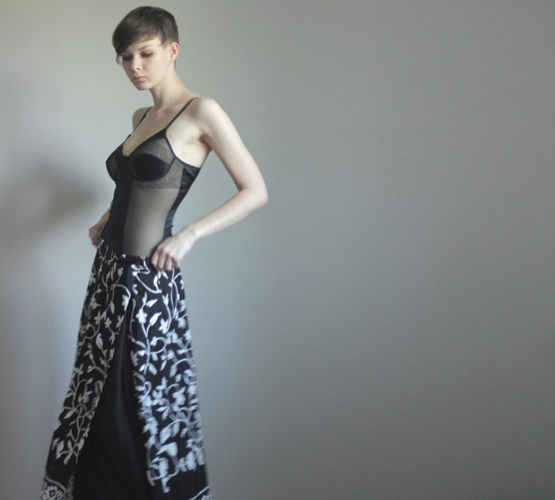 Long layered maxi skirt black and white - founditgreat Long layered maxi skirt black and white - founditgreat