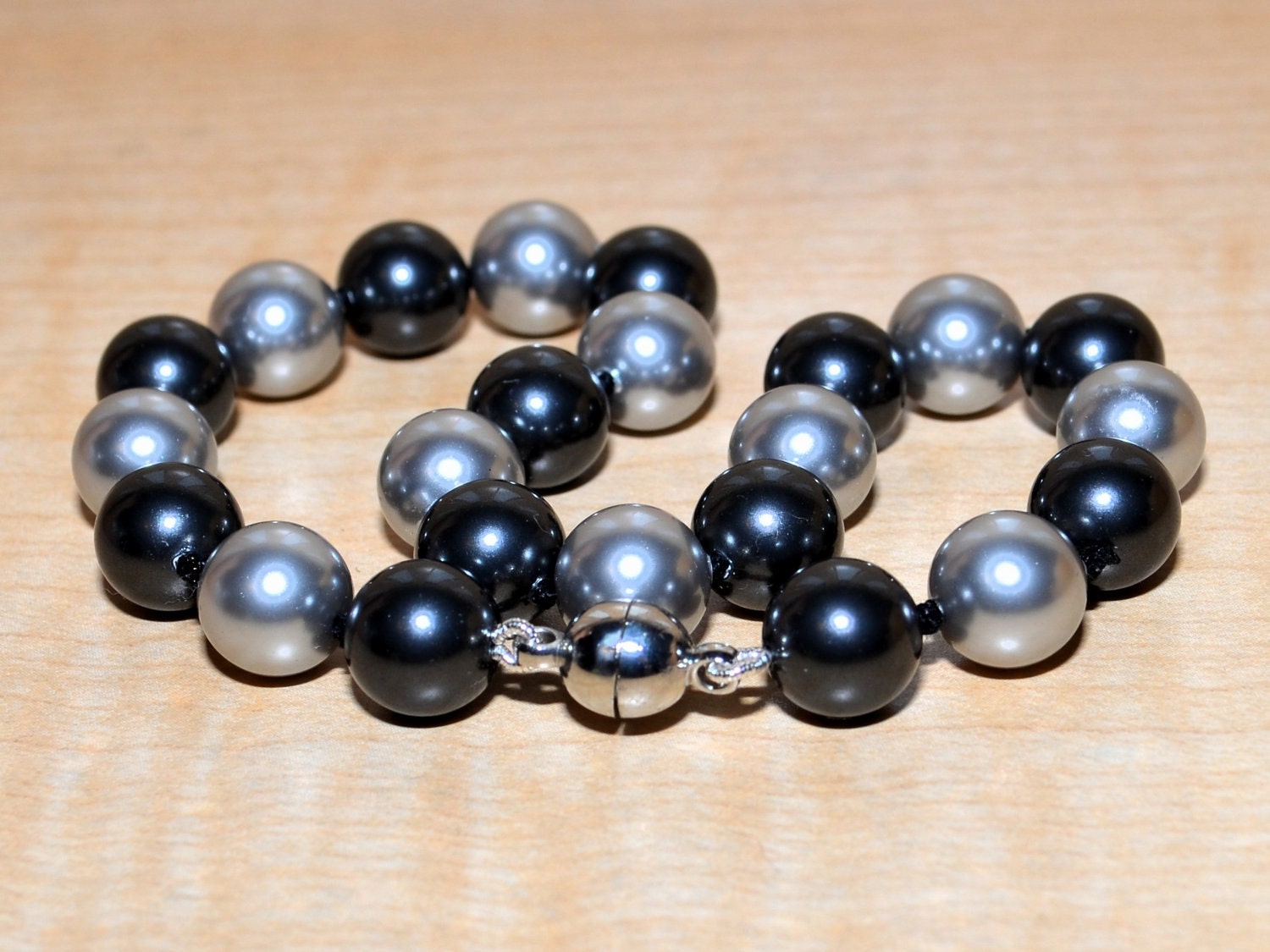Hand-Knotted 8mm Swarovski Pearl Bracelet in Black and Gray on Silk Thread - SW8