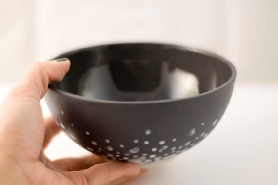 Charcoal porcelain bowl with white splash pattern