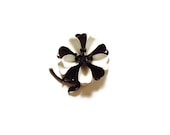 15% off SALE 1960s Enamel Flower Brooch / Brown and White / Mod Fashion