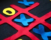 Travel Game - Tic Tac Toe with felt board and storage pocket - Quiet Toy