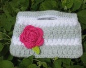 SILVER CROCHET PURSE / with Removable Rose Brooch CLip. Beautiful white/silver/grey bag with rose.