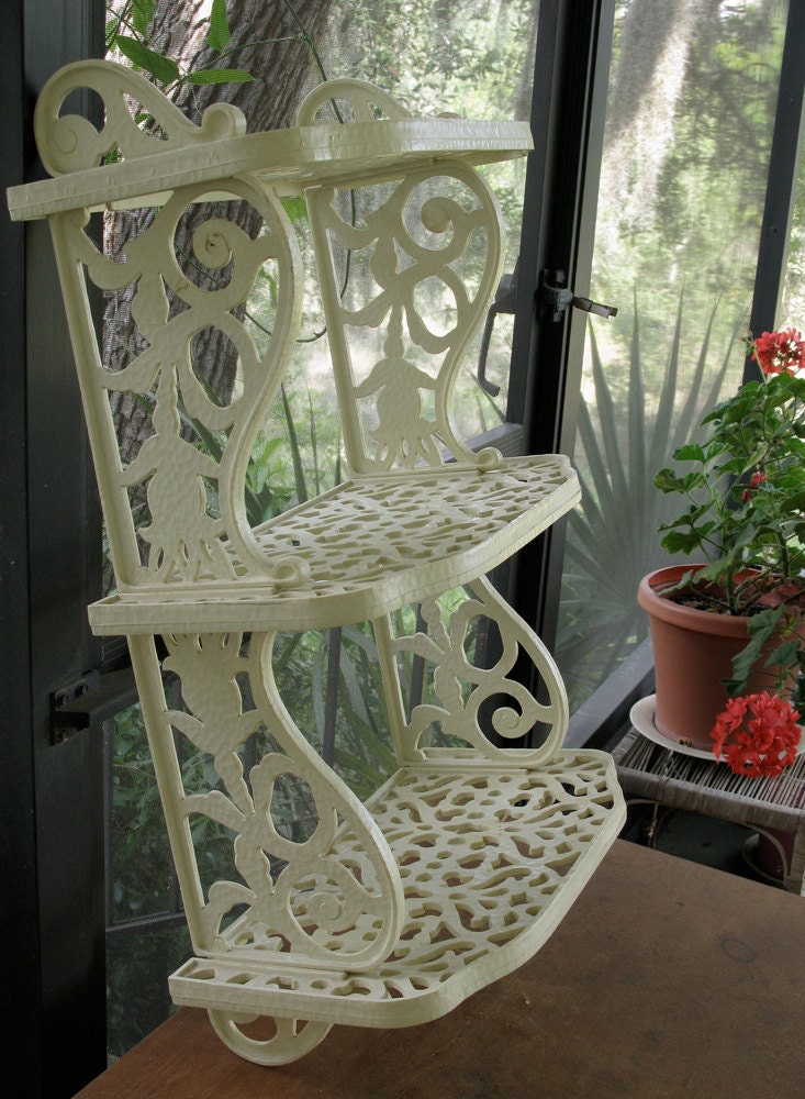 Vintage Homco Wall Shelf 3 Tier Off White Plastic