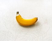 Banana Brooch. Handmade yellow brooch, for summer mood, funny fruit jewelry, bright jewelry