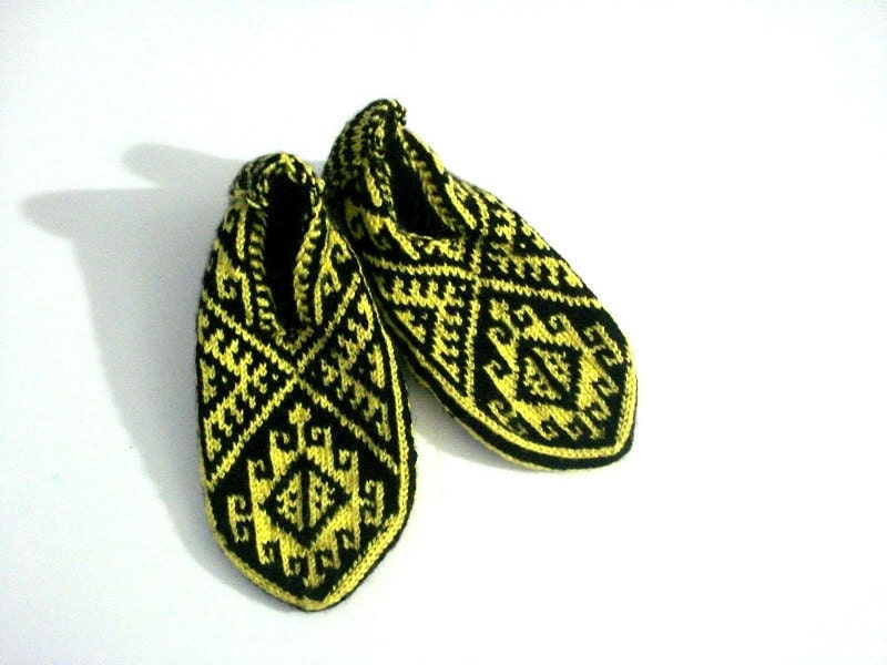 Black & Yellow Traditional Handmade Knit Turkish Socks Slippers for Men and Women, crochet slippers, knitted home shoes, knit socks booties - AnatoliaDreams